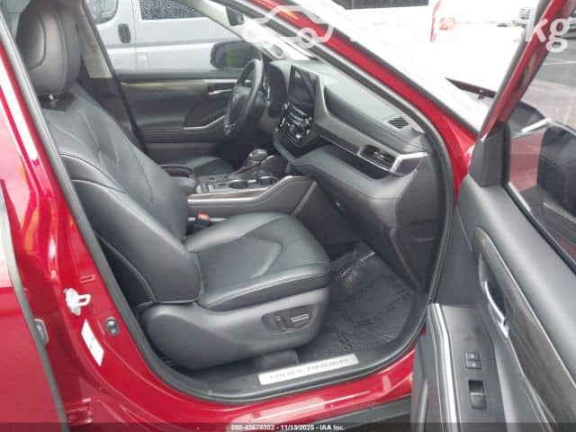 Toyota Highlander IV (U70) 2.5hyb AT 4WD