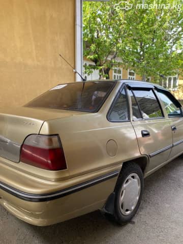 Daewoo Nexia I 1.5 MT