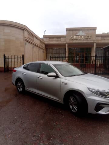 Kia K5 II 2.0 AT