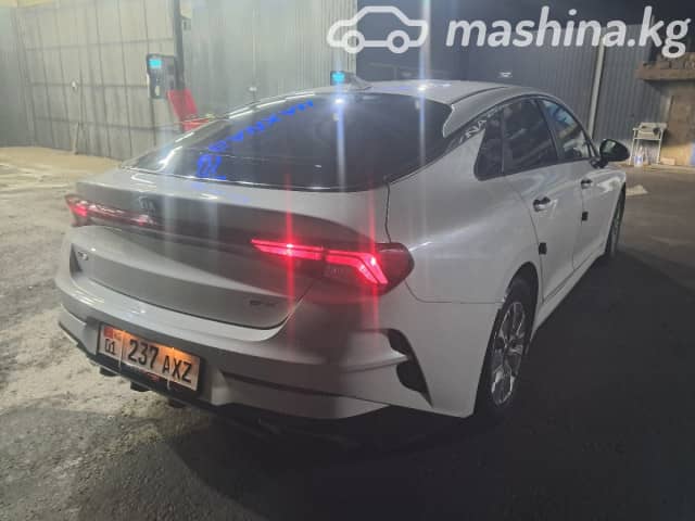 Kia K5 III 2.0hyb AT