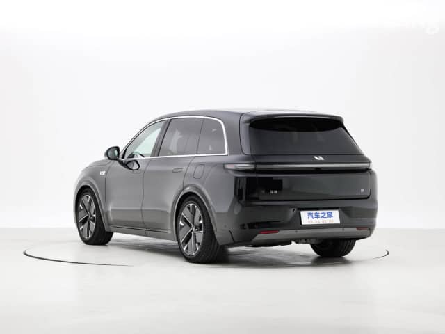 LiXiang L8 Рестайлинг 1.5hyb AT 4WD