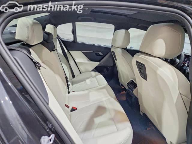 BMW 5 серии VIII (G60/G61/G68) 550e xDrive 3.0hyb AT 4WD
