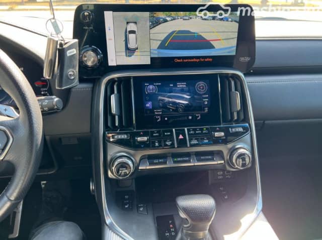 Lexus LX IV 600 3.5 AT 4WD