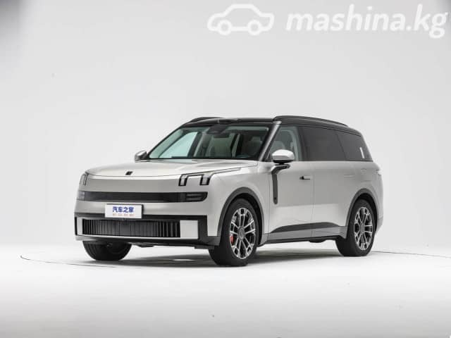 Lynk & Co 900 2.0hyb AT 4WD
