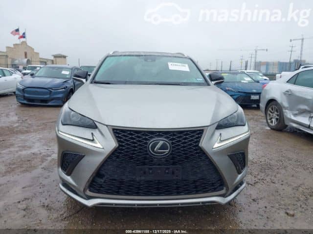 Lexus NX I Рестайлинг 300 2.0 AT