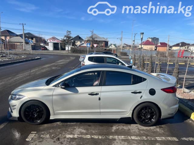 Hyundai Avante VI 1.6 MT