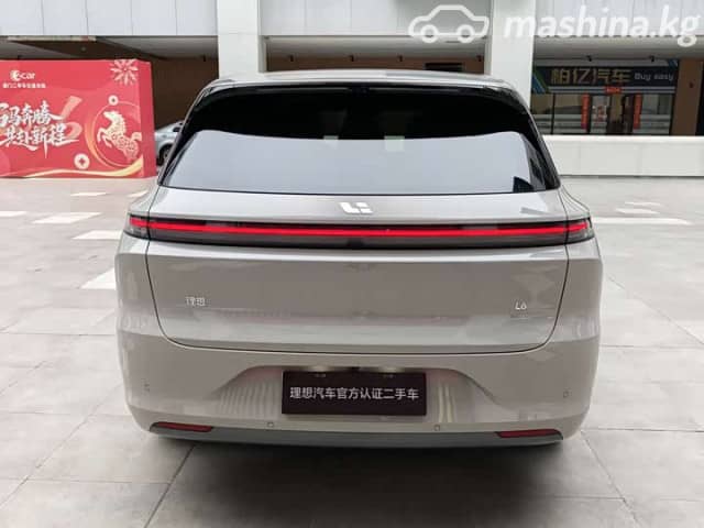 LiXiang L6 1.5hyb AT 4WD