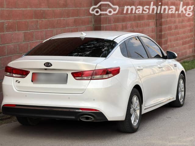 Kia K5 II 2.0 AT