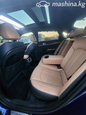 Kia K5 III 1.6 AT