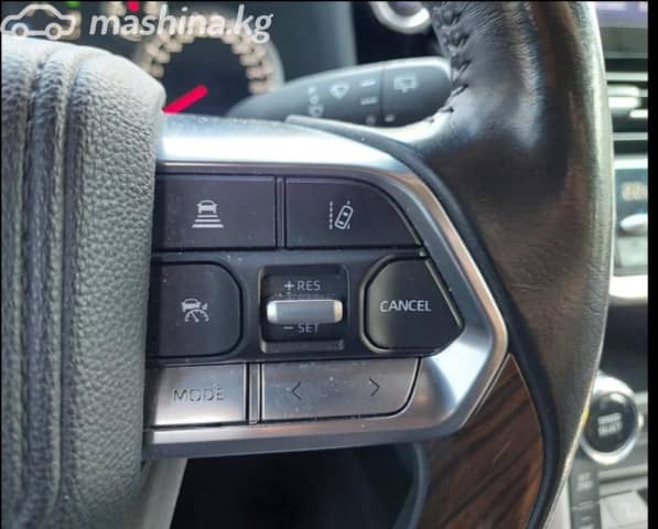 Toyota Land Cruiser 300 Series 4.0 AT 4WD