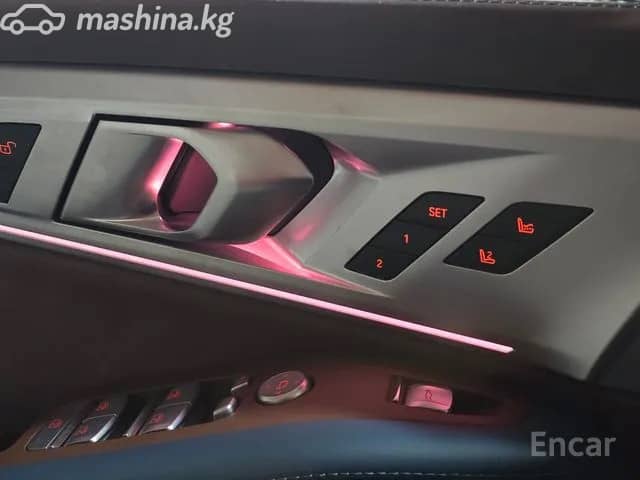 BMW XM 4.4hyb AT 4WD
