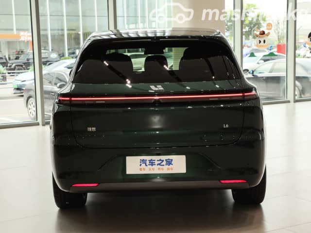 LiXiang L6 1.5hyb AT 4WD