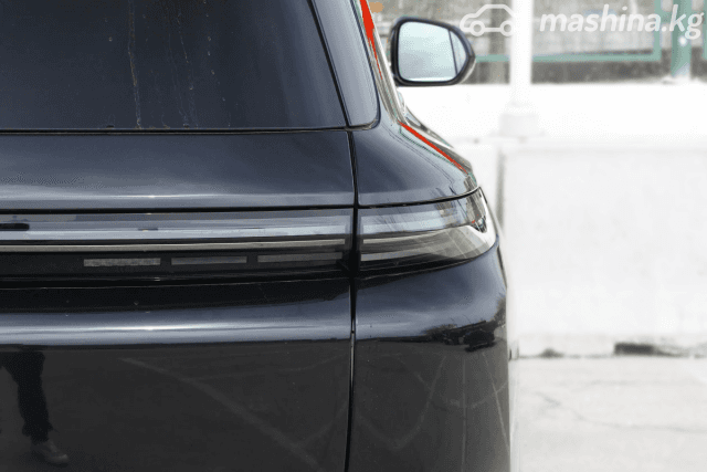 LiXiang L8 Рестайлинг 1.5hyb AT 4WD
