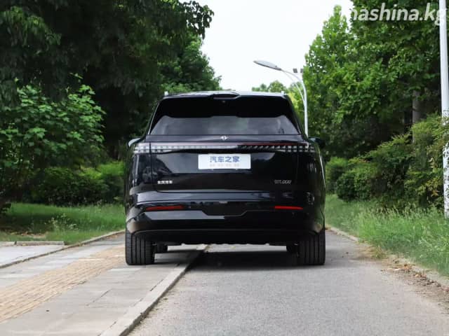 Dongfeng eπ 008 82.28 kWh 1.5hyb AT 4WD