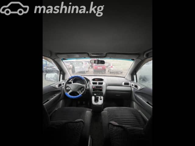 Mitsubishi Space Wagon III 2.4 MT
