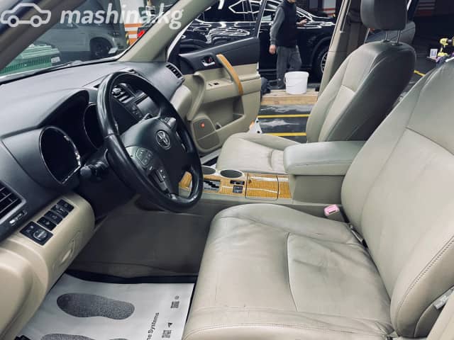 Toyota Highlander II (U40) 3.3hyb CVT 4WD