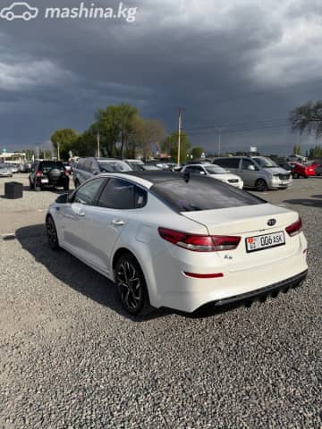 Kia K5 II 2.0 AT