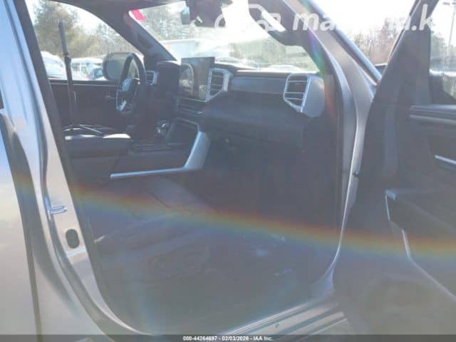 Toyota Tundra III CrewMax 3.5hyb AT 4WD