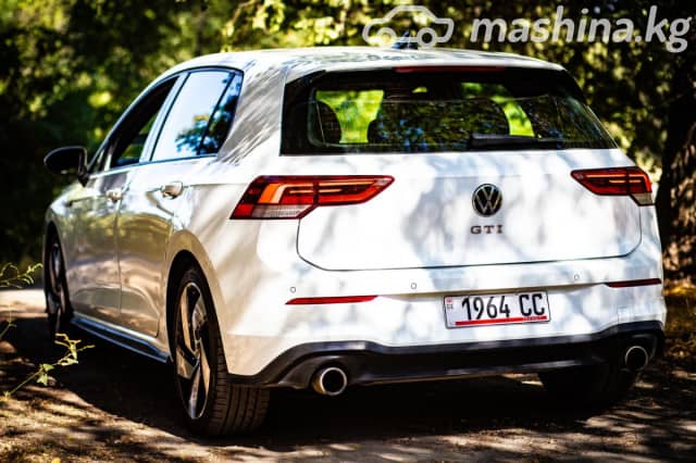 Volkswagen Golf VIII 2.0 AMT