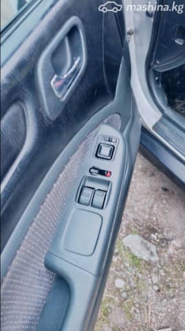 Honda Accord VI 1.9 AT