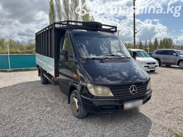 Mercedes-Benz Бортовой (4х2)