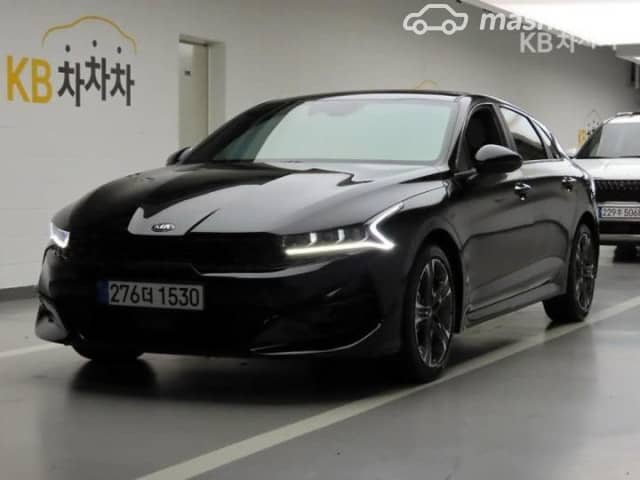 Kia K5 III 2.0 AT
