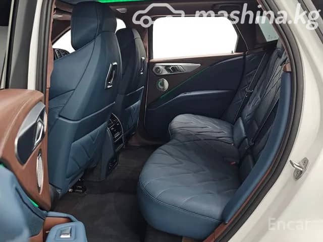 BMW XM 4.4hyb AT 4WD