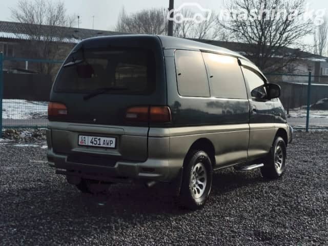 Mitsubishi Delica IV 3.0 AT 4WD