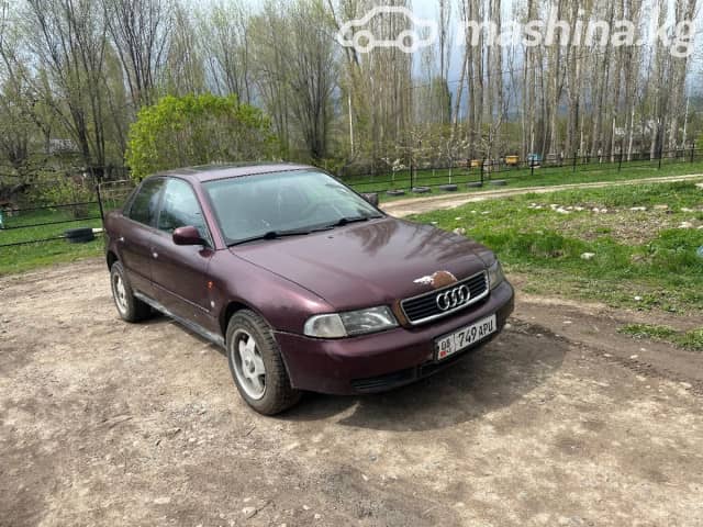 Audi A4 I (B5) Рестайлинг 1.6 MT