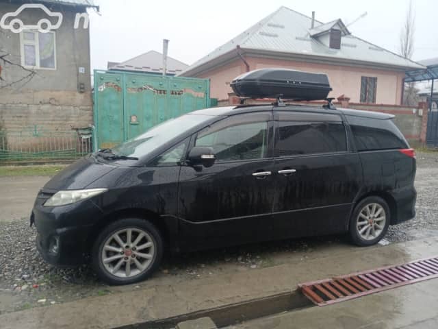 Toyota Estima III Рестайлинг 2.4 CVT