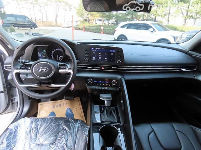 Hyundai Avante VII 1.6hyb AMT
