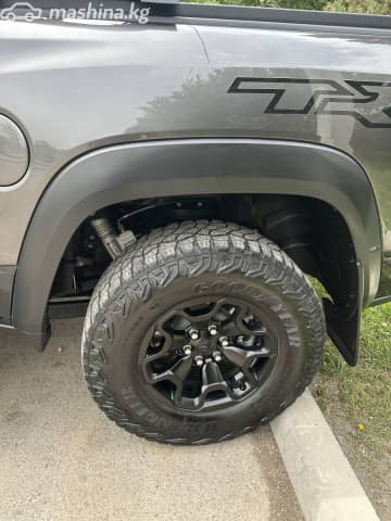 RAM 1500 V Mammoth 1000 6.2 AT 4WD