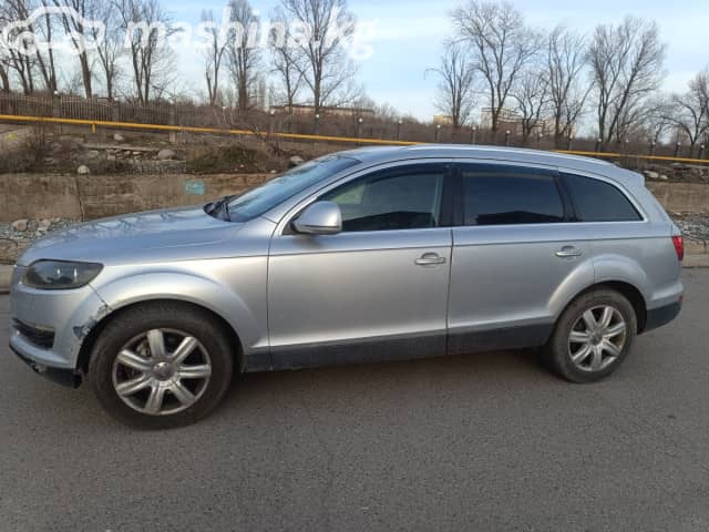 Audi Q7 I (4L) 3.0d AT 4WD