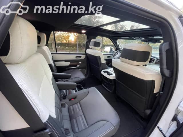 Toyota Sequoia III 3.5hyb AT 4WD