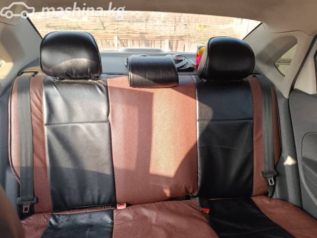 Volkswagen Polo V 1.6 MT