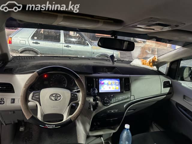 Toyota Sienna III Рестайлинг 3.5 AT 4WD