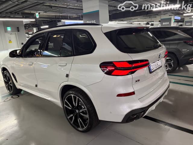 BMW X5 IV (G05/G18) Рестайлинг M60i 4.4 AT 4WD