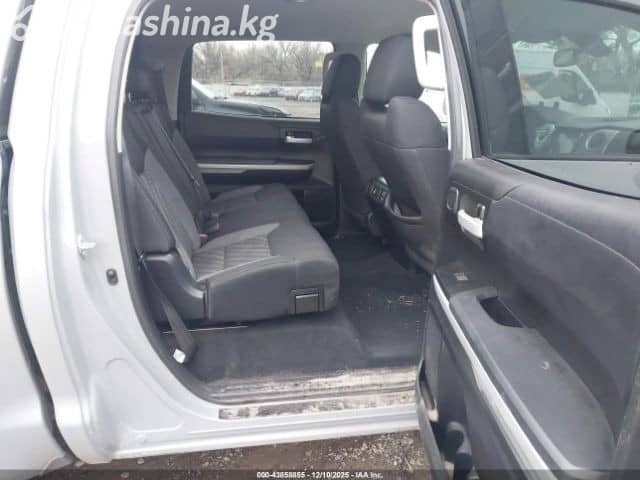 Toyota Tundra II Рестайлинг CrewMax 5.7 AT 4WD