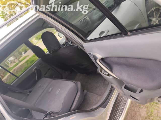 Toyota RAV4 II (XA20) 2.0 AT 4WD