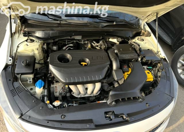 Kia K5 II 2.0 AT