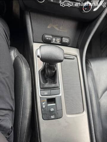 Kia K5 II 2.0 AT
