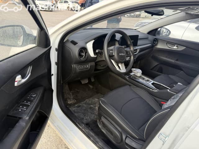 Kia K3 II China Market Рестайлинг 1.5 CVT