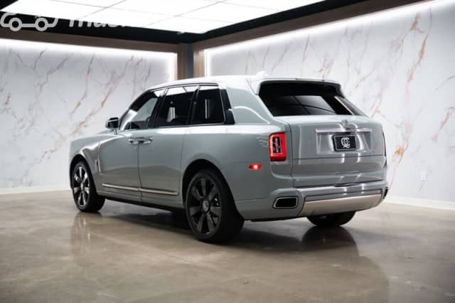 Rolls-Royce Cullinan I 6.7 AT AWD