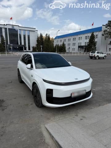 LiXiang L6 1.5hyb AT 4WD