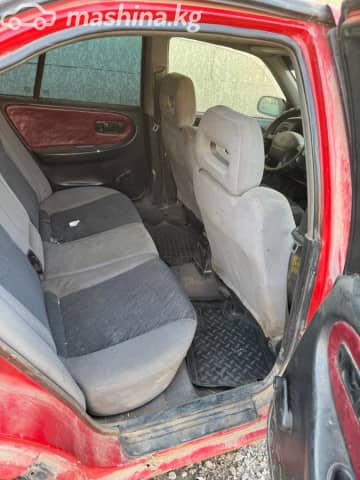 Nissan Primera II (P11) 1.6 MT
