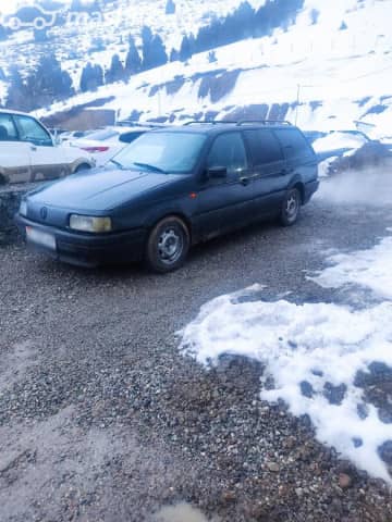 Volkswagen Passat B3 2.0 MT
