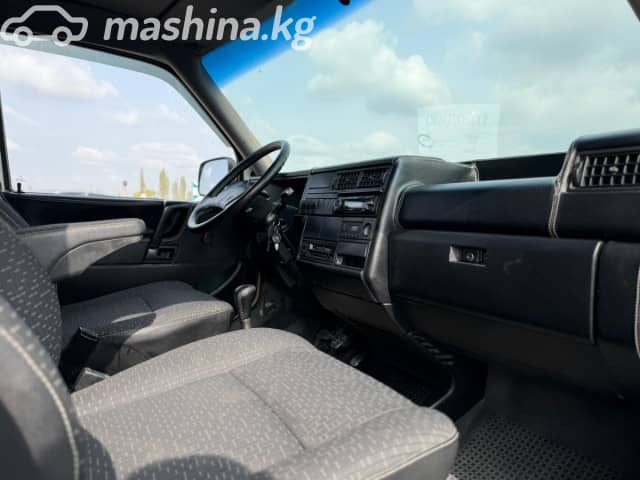 Volkswagen Multivan T4 2.0 MT
