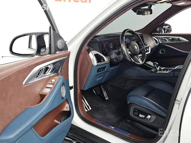 BMW XM 4.4hyb AT 4WD