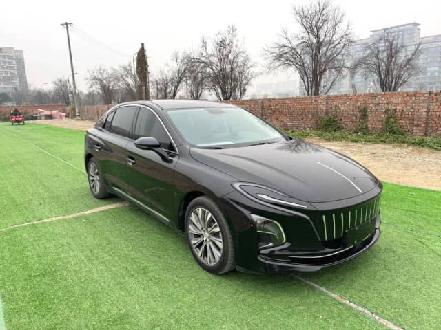 Hongqi E-QM5 54 kWh Electro AT