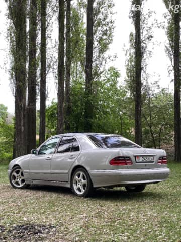 Mercedes-Benz E-Класс II (W210, S210) Рестайлинг 240 2.4 MT